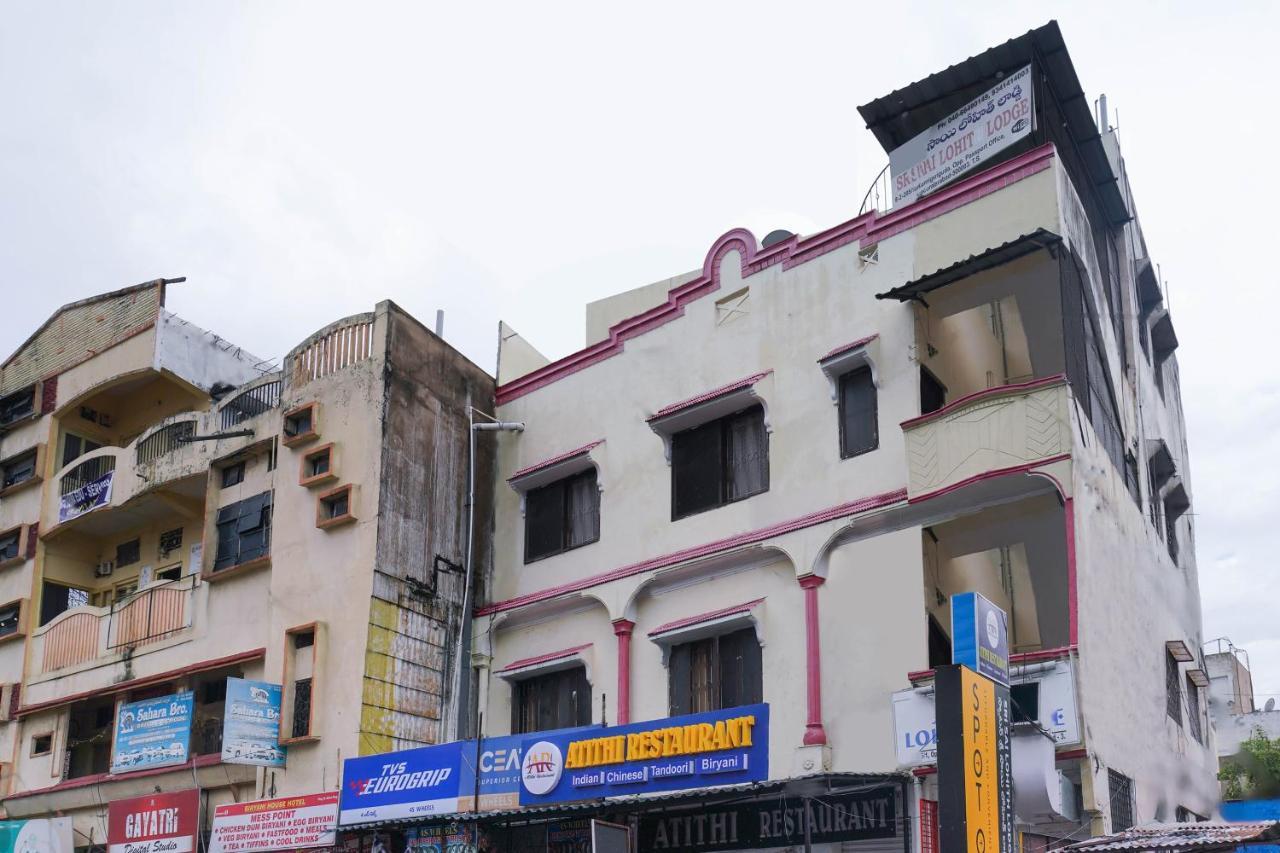 Spot On Sri Sai Lohith Lodge Near Snow World Secunderabad Bagian luar foto