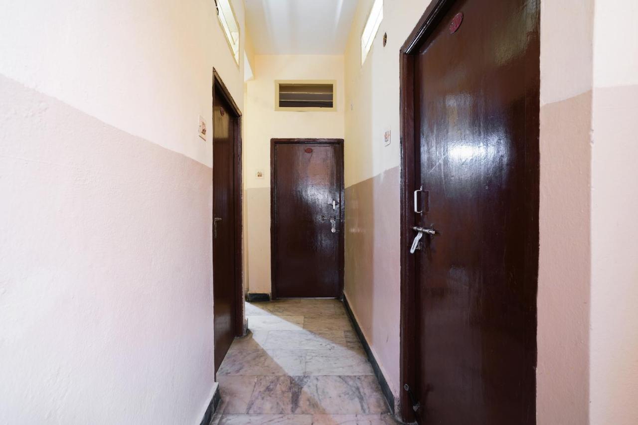 Spot On Sri Sai Lohith Lodge Near Snow World Secunderabad Bagian luar foto